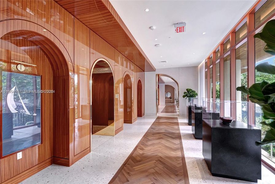 Community amenities in Mr. C Residences, Miami (Image 23).