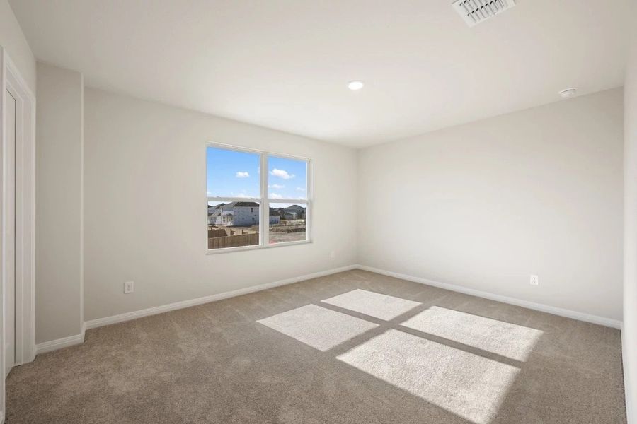 Spacious, unfurnished interior of a new home in Patterson Ranch, Georgetown (Image 47).