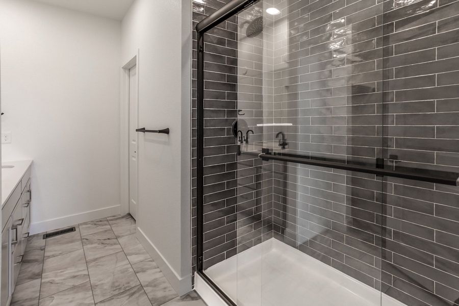 Representative interior finishes for a home built from the Morrison by Hartford Homes in Prairie Song, Windsor (Image 23).