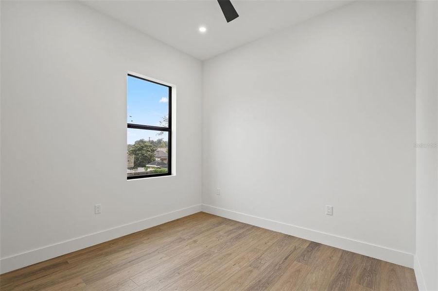 Spacious, unfurnished interior of a new home in , Tampa (Image 57).
