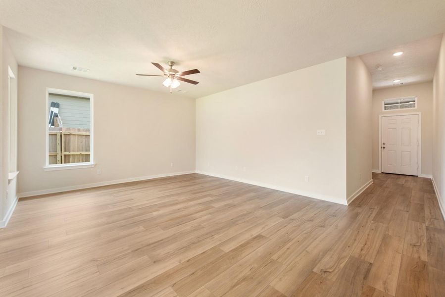 Spacious, unfurnished interior of a new home in , Brenham (Image 30). Spacious, unfurnished interior of a new home in , Brenham (Image 30).