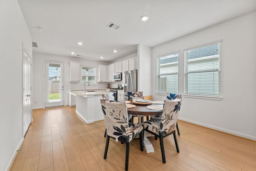 Image 7 of a home in Mason Woods 40s. Image 7 of a home in Mason Woods 40s.