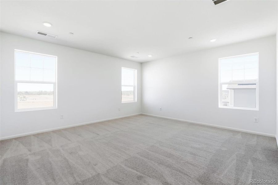 Spacious, unfurnished interior of a new home in , Erie (Image 26).