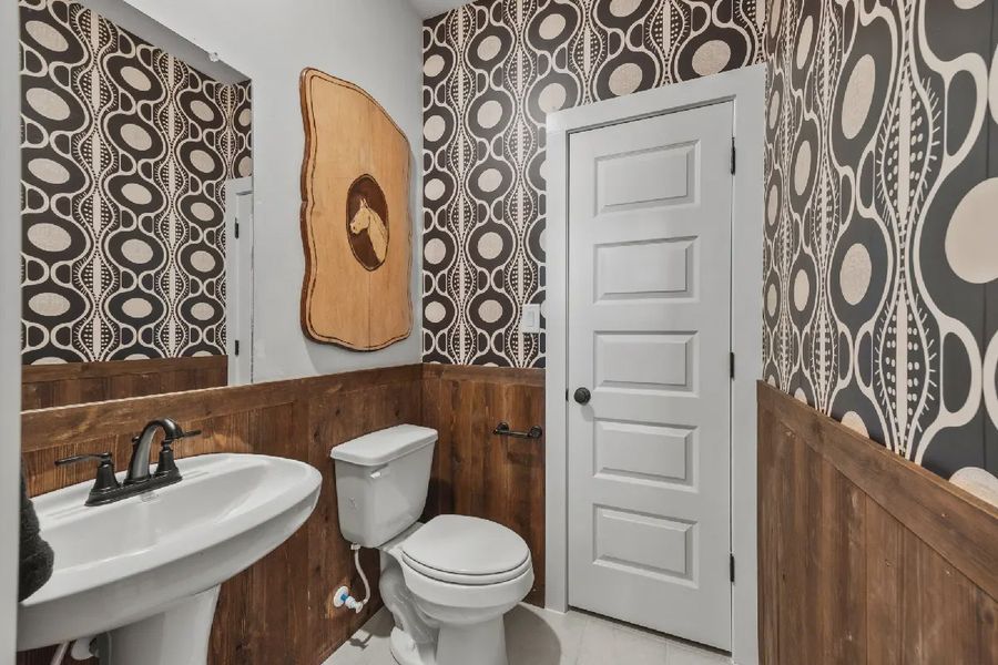 Representative furnished interior of a home built from the Dublin by Chesmar Homes in Legacy at Lake Dunlap, New Braunfels (Image 34).