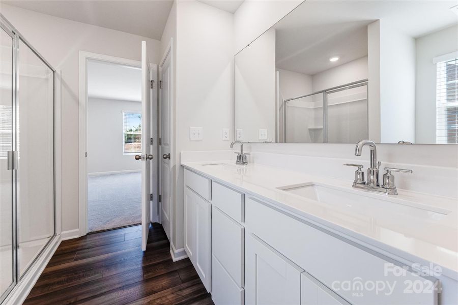 Owner's Bath w/ Dual Sinks