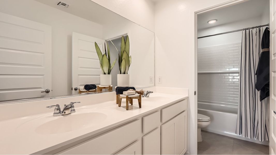 3059 Pacifica Bath3 1of2 F2