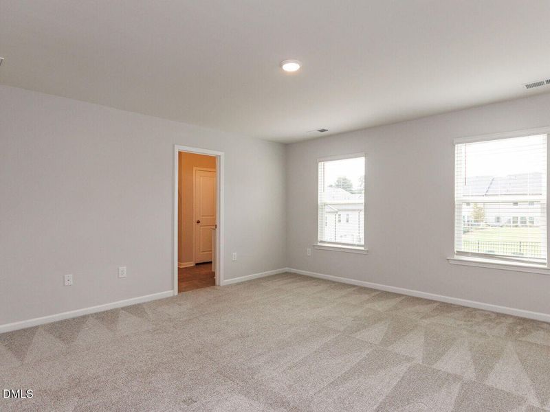 018-1280x960-primary-bedroom