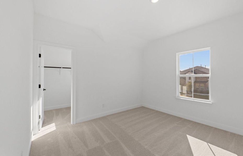 Spacious, unfurnished interior of a new home in Horizon Lake, Leander (Image 50).