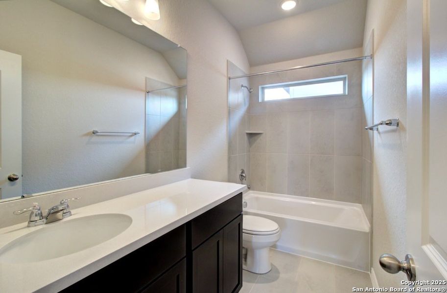 Furnished interior view inside a new home in , New Braunfels (Image 5).