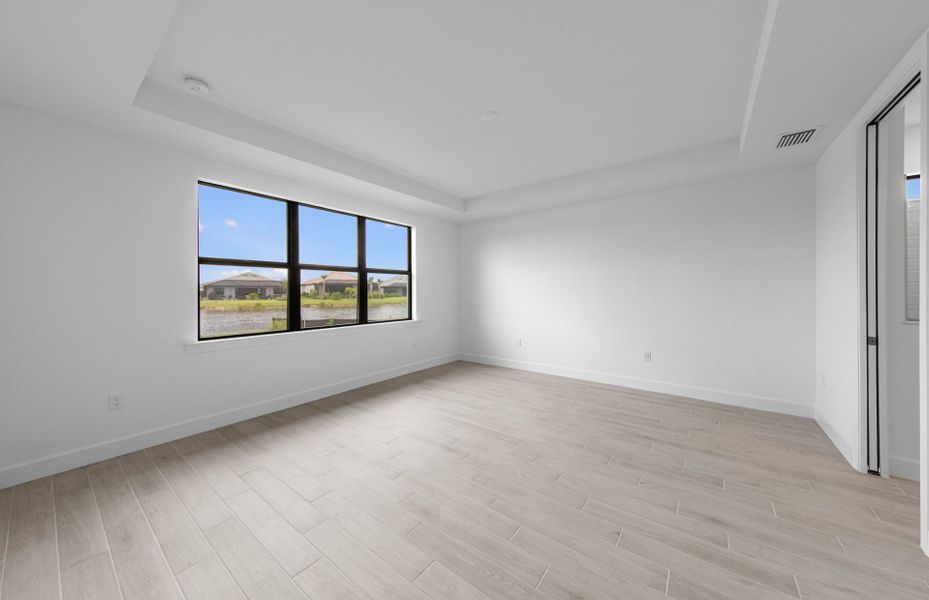 Spacious, unfurnished interior of a new home in Del Webb Naples, Immokalee (Image 13).