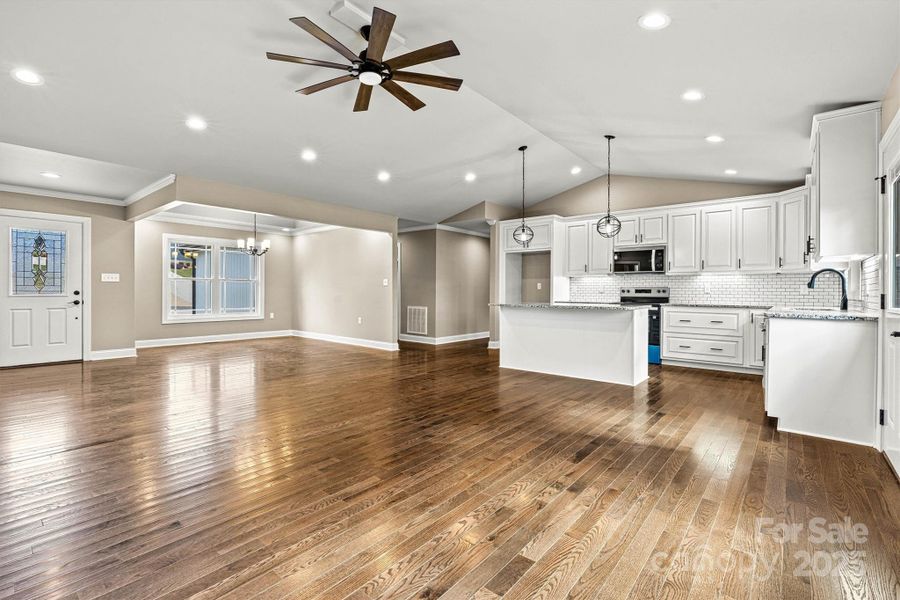 Open Concept Living/Dining/Kitchen View Open Concept Living/Dining/Kitchen View