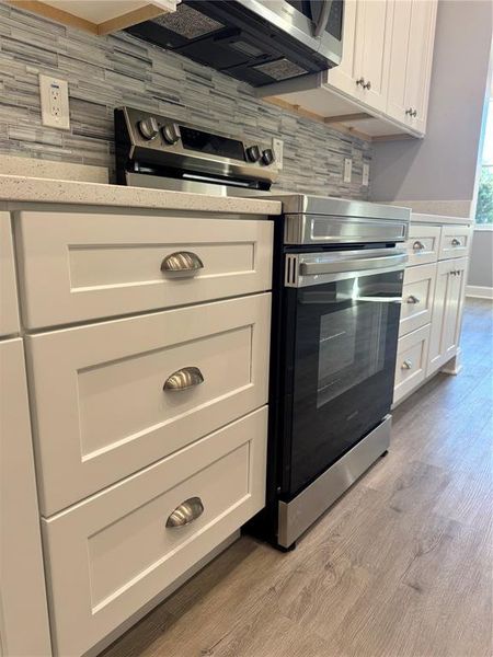 Close-up of interior finishes inside a home in , Dade City (Image 46).