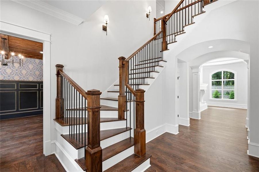 Spacious, unfurnished interior of a new home in , Roswell (Image 21).