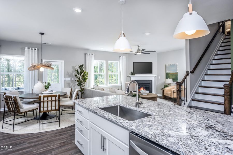 Hampton008 Hampton008