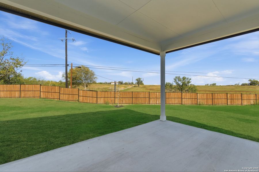 Exterior details and patio area of a home in Sienna Lakes, San Antonio (Image 4).