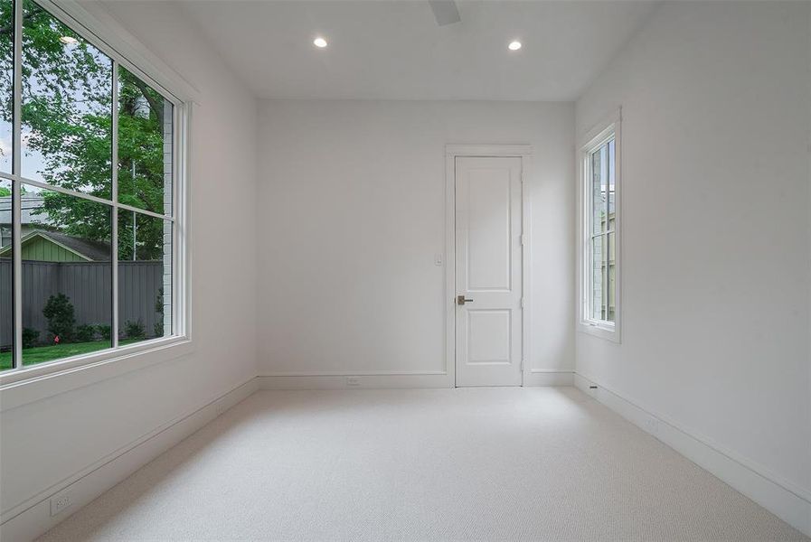 Spacious, unfurnished interior of a new home in , Dallas (Image 32).