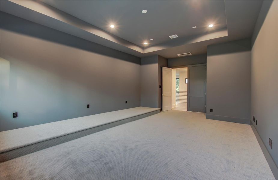 Spacious, unfurnished interior of a new home in , Houston (Image 38).