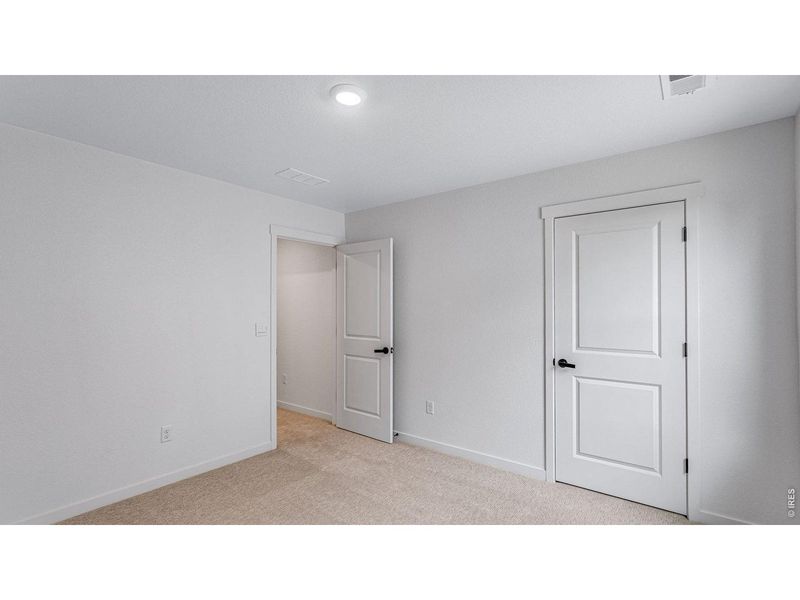 Spacious, unfurnished interior of a new home in Hansen Farm, Fort Collins (Image 19).