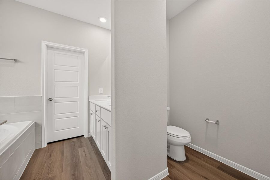 Furnished interior view inside a new home in Bammel Oaks, Houston (Image 9).