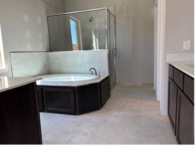 Furnished interior view inside a new home in The Meadows at Imperial Oaks 60', Conroe (Image 5). Furnished interior view inside a new home in The Meadows at Imperial Oaks 60', Conroe (Image 5).