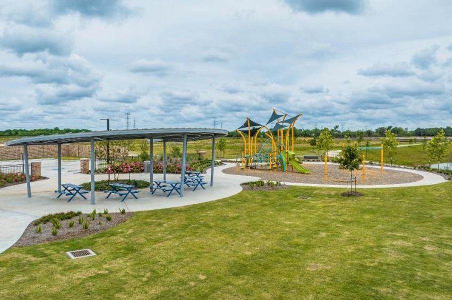 Community amenities in Windrose Green, Angleton (Image 27).