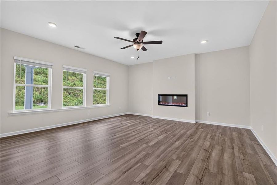 Spacious, unfurnished interior of a new home in Saddle Ridge, Calhoun (Image 19).