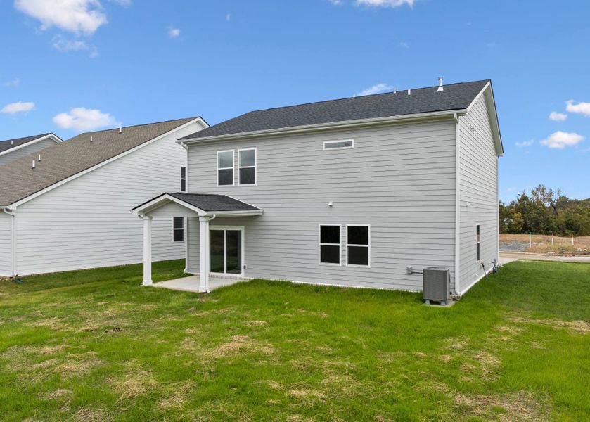 Exterior details and patio area of a home in Ascent at Arbor Ridge, La Vergne (Image 20).
