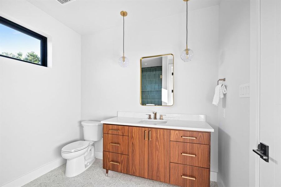 Furnished interior view inside a new home in , Dallas (Image 19). Furnished interior view inside a new home in , Dallas (Image 19).
