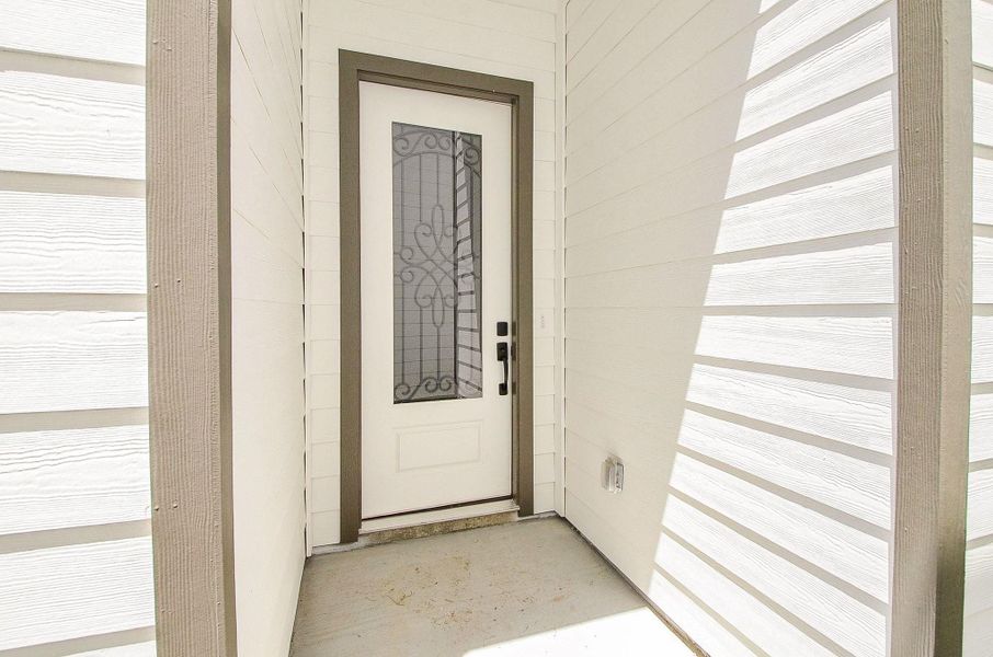 Exterior details and patio area of a home in , Houston (Image 3). Exterior details and patio area of a home in , Houston (Image 3).