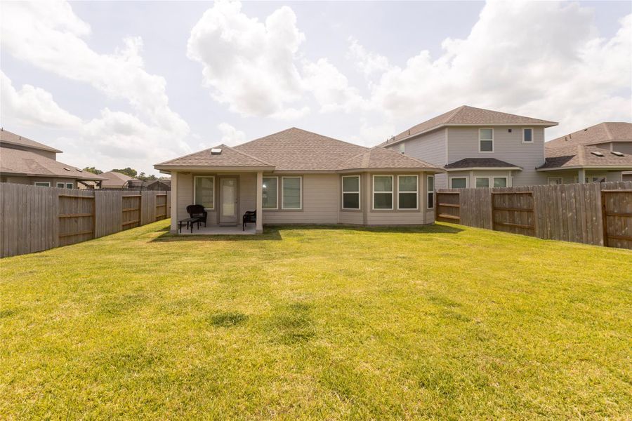 Exterior details and patio area of a home in Sundance Cove - Classic Series, Crosby (Image 24).