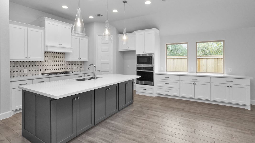 Furnished interior view inside a new home in Kresston 50', Montgomery (Image 8).