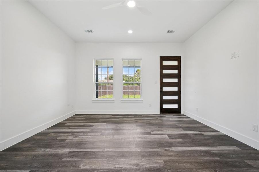 Spacious, unfurnished interior of a new home in , Gun Barrel City (Image 16). Spacious, unfurnished interior of a new home in , Gun Barrel City (Image 16).