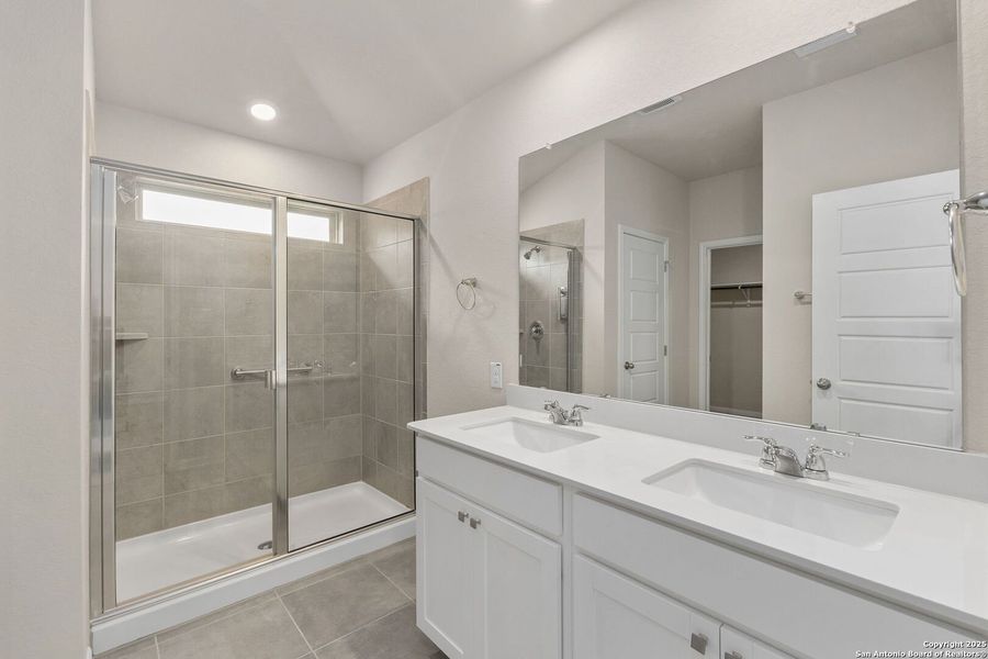 Furnished interior view inside a new home in Lark Canyon, New Braunfels (Image 8).