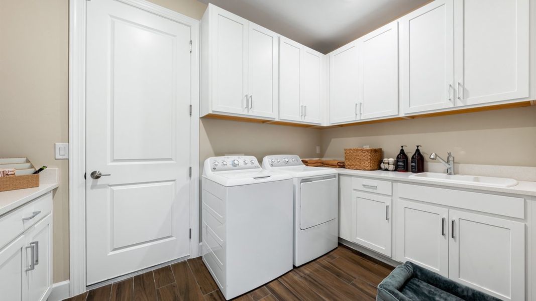Furnished interior view inside a new home in Esplanade Lake Club, Fort Myers (Image 13).