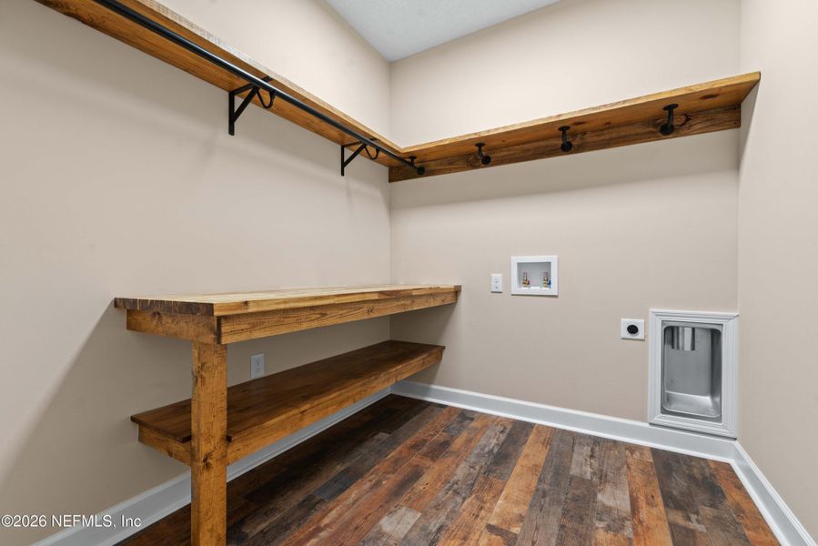 Spacious, unfurnished interior of a new home in , Glen St. Mary (Image 34).