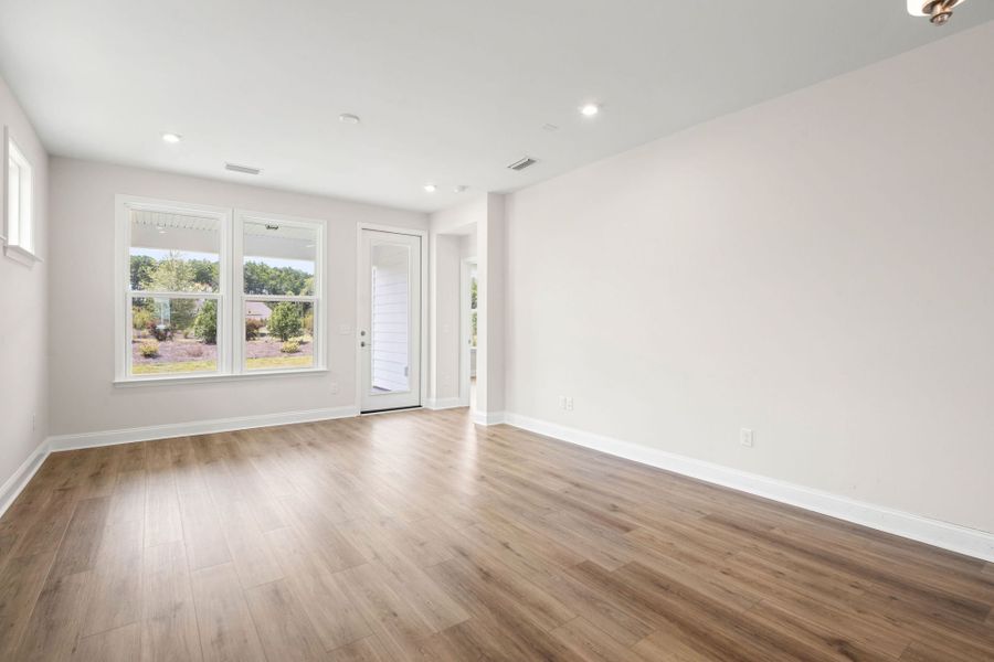 Spacious, unfurnished interior of a new home in Del Webb Savannah at Heartwood, Richmond Hill (Image 19). Spacious, unfurnished interior of a new home in Del Webb Savannah at Heartwood, Richmond Hill (Image 19).