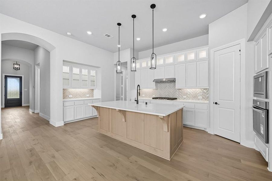 Furnished interior view inside a new home in Trinity Falls, McKinney (Image 9). Furnished interior view inside a new home in Trinity Falls, McKinney (Image 9).