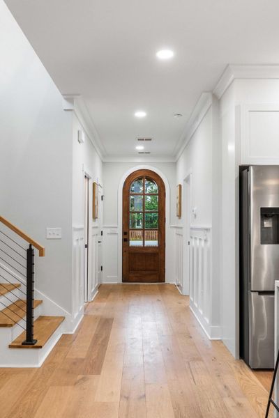 Spacious, unfurnished interior of a new home in , Charleston (Image 27).
