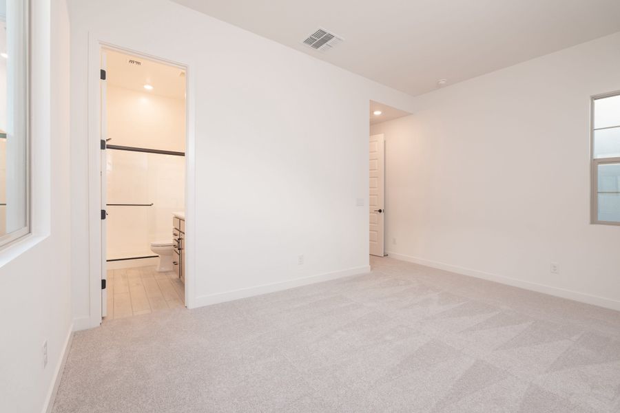 Spacious, unfurnished interior of a new home in Soleo, San Tan Valley (Image 16).