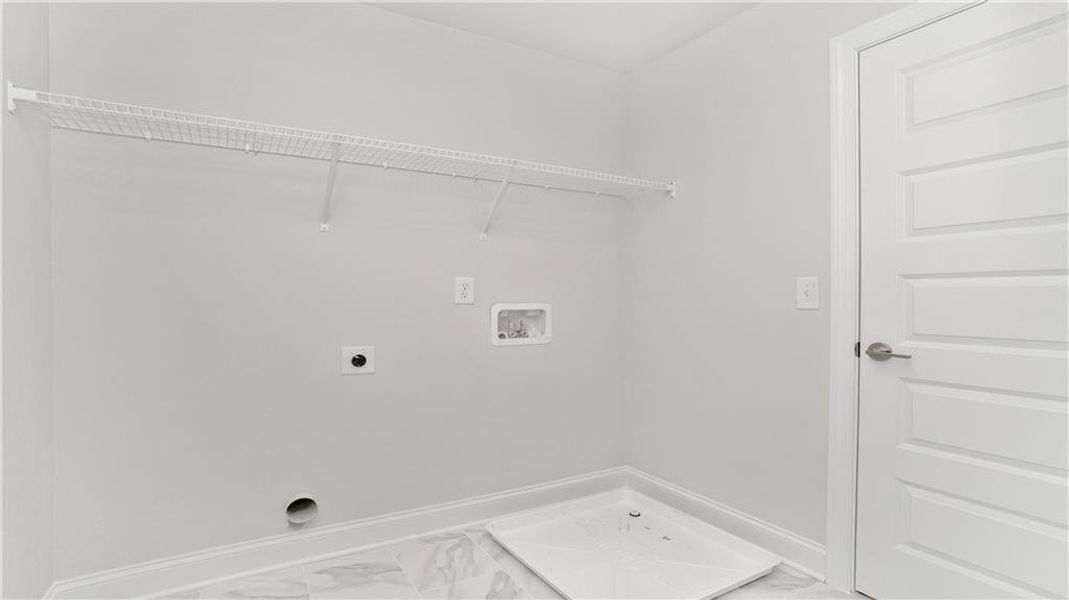 Spacious, unfurnished interior of a new home in Waters Edge, Mansfield (Image 11).