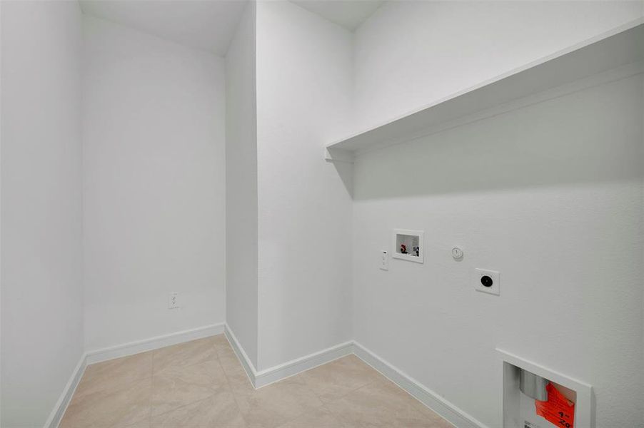 Spacious, unfurnished interior of a new home in Aspire at Reunion, Newark (Image 22). Spacious, unfurnished interior of a new home in Aspire at Reunion, Newark (Image 22).