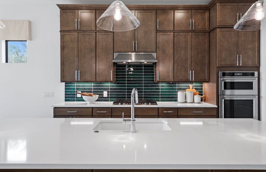 Gourmet kitchen in new homes for sale in Lakewood Ranch Gourmet kitchen in new homes for sale in Lakewood Ranch