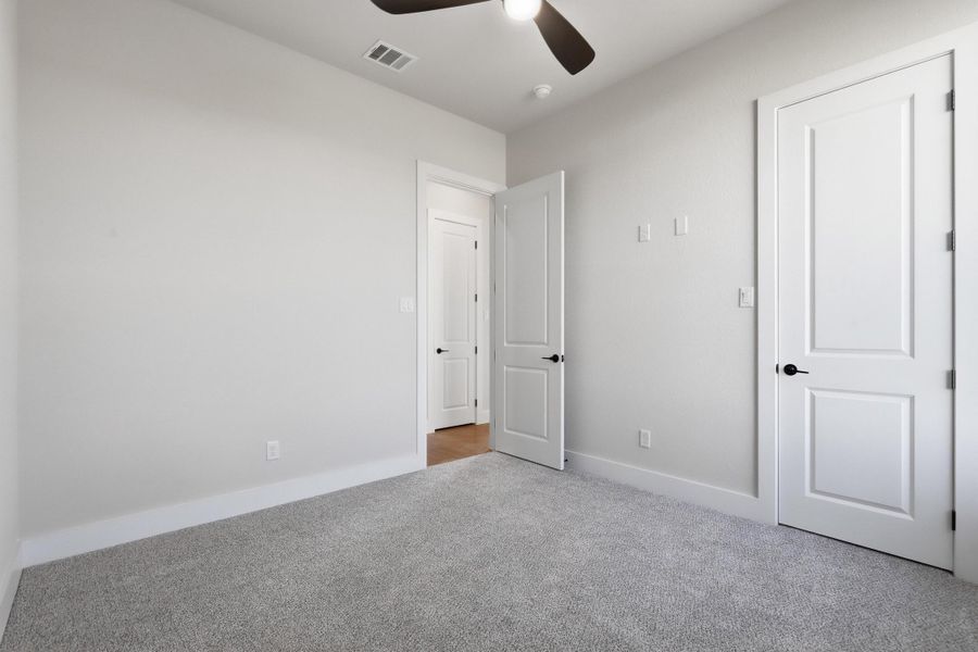Spacious, unfurnished interior of a new home in Aledo Heights - Aledo ISD, Aledo (Image 34).