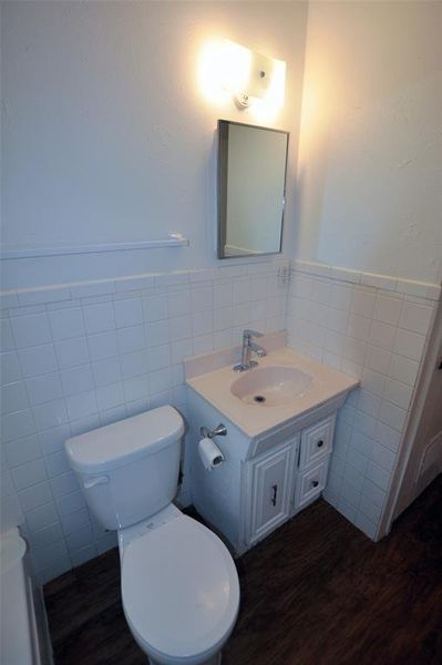 Furnished interior view inside a new home in , Weatherford (Image 3).