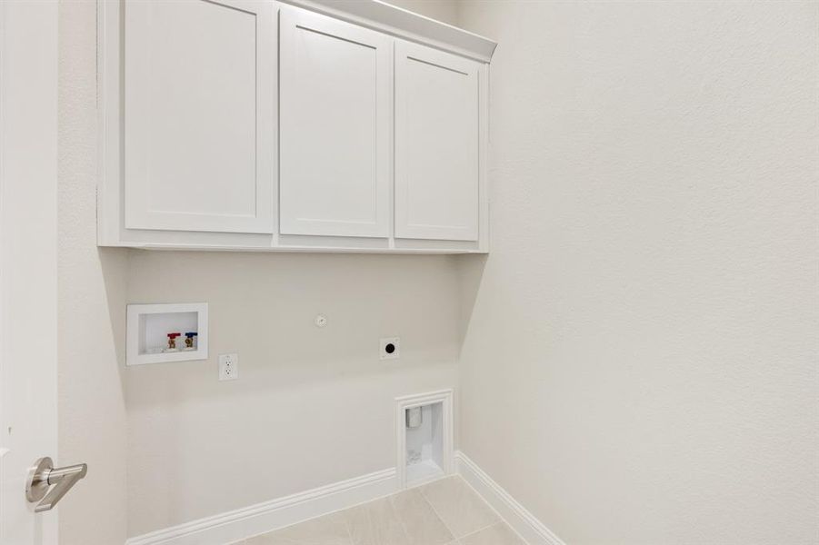 Spacious, unfurnished interior of a new home in El Dorado, Granbury (Image 33).