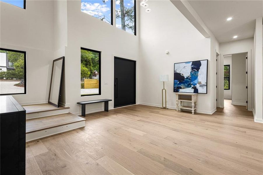Spacious, unfurnished interior of a new home in , Atlanta (Image 26).
