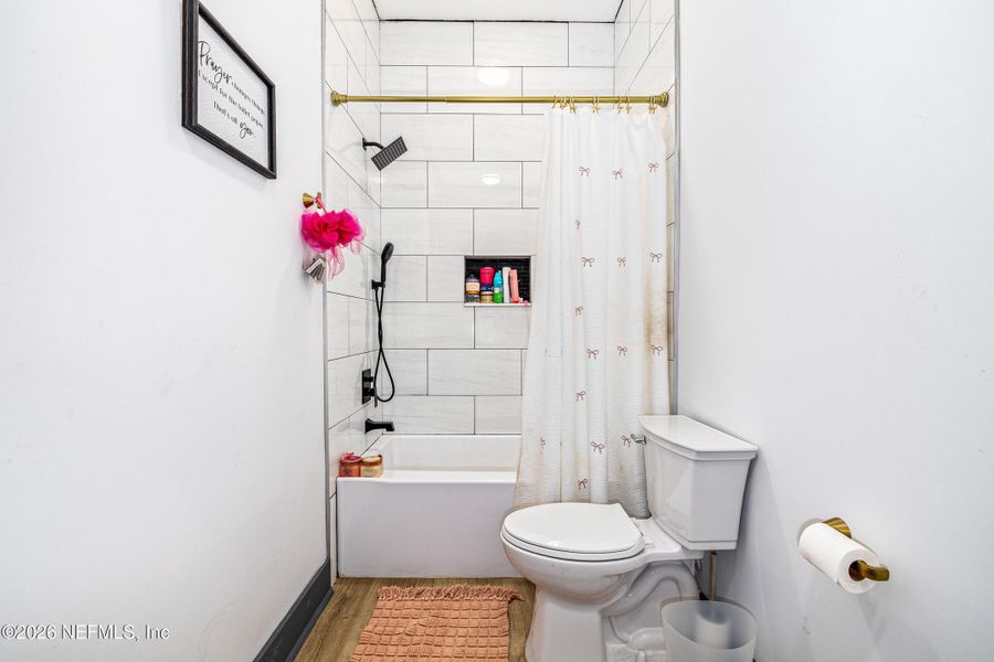 Furnished interior view inside a new home in , Jacksonville (Image 47). Furnished interior view inside a new home in , Jacksonville (Image 47).