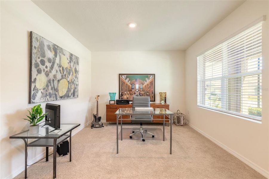 Furnished interior view inside a new home in Fountain View, Ormond Beach (Image 9).