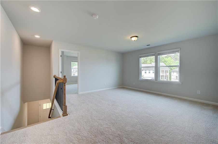 Spacious, unfurnished interior of a new home in Burchwood, Stockbridge (Image 12).