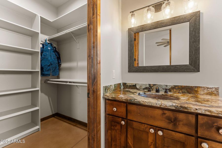 34-web-or-mls-DSC09136 34-web-or-mls-DSC09136